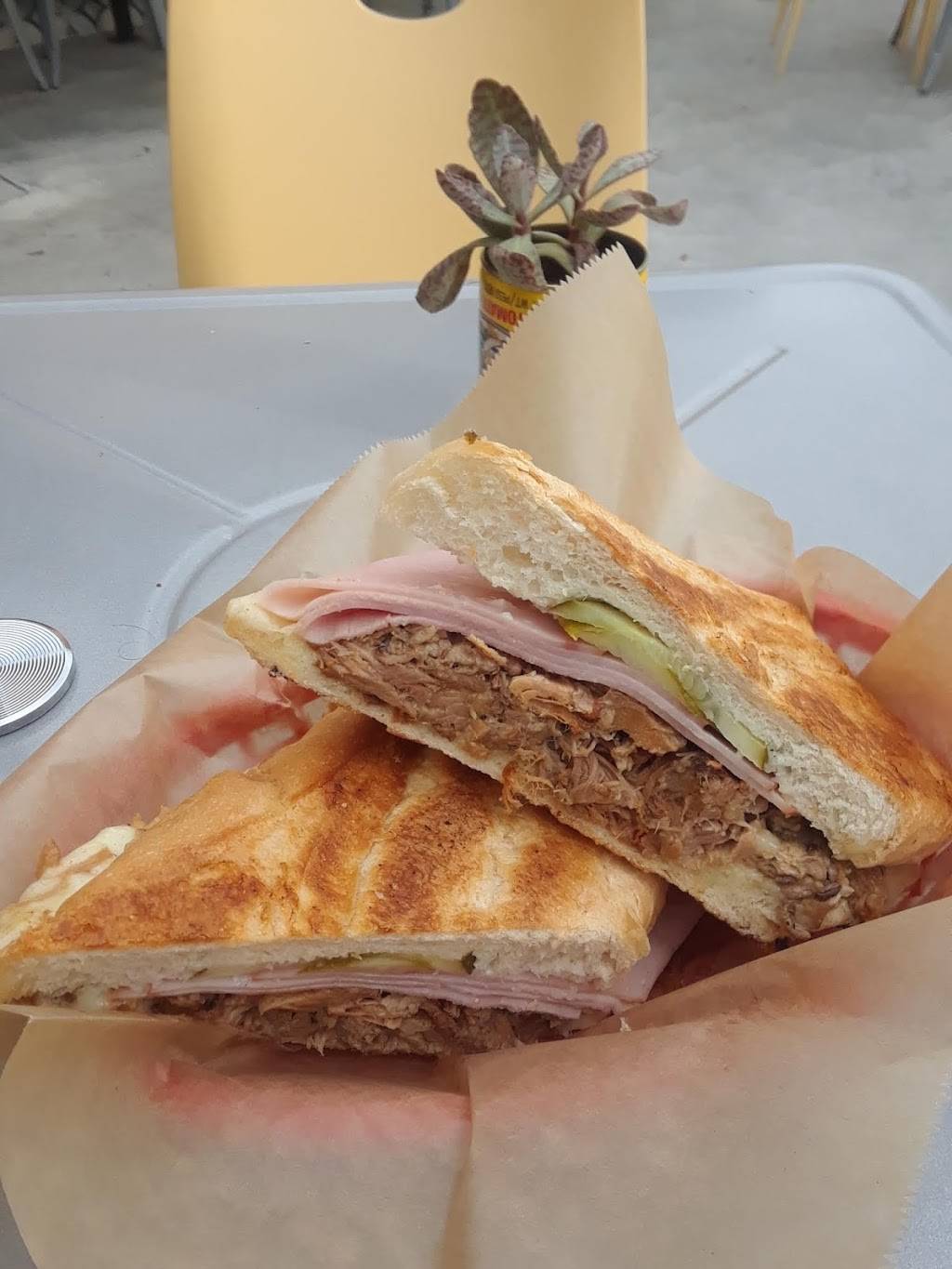 Bodega Seminole Heights | restaurant | 5901 N Florida Ave, Tampa, FL 33604, USA | 8135333333 OR +1 813-533-3333