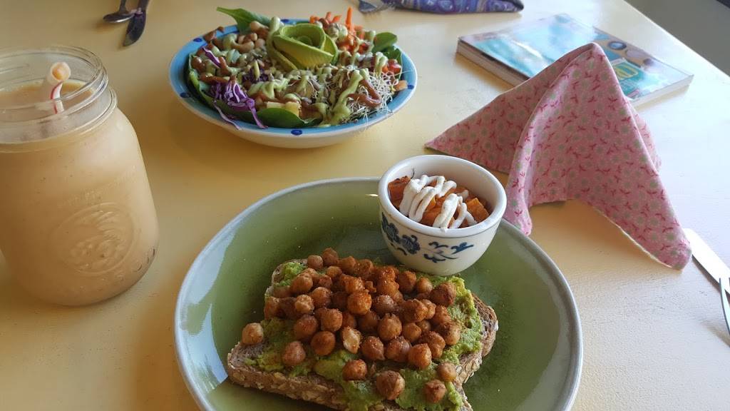 The Pea Pod Restaurant | restaurant | 671 Goderich St, Port Elgin, ON N0H 2C0, Canada | 5198326500 OR +1 519-832-6500