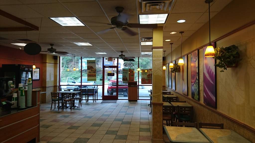 Subway | restaurant | 703 Liberty Ave, Pittsburgh, PA 15222, USA | 4124347827 OR +1 412-434-7827