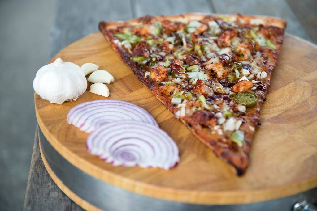 LAziz Pizza + Eatery | restaurant | 2614, 3834 Smith St, Union City, CA 94587, USA | 5104776885 OR +1 510-477-6885