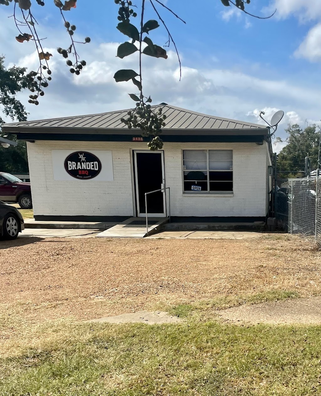 BRANDED BBQ | restaurant | 9488 Natchez St, Wisner, LA 71378, USA | 3188371107 OR +1 318-837-1107