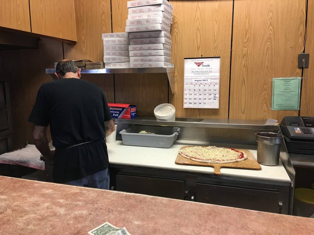 Capri Pizza | restaurant | 63 Lockwood Ave, Yonkers, NY 10701, USA | 9149695363 OR +1 914-969-5363