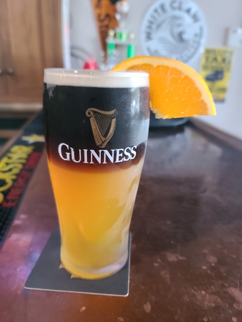 Busters Burgers & Brew | restaurant | 150 S Main St, Willits, CA 95490, USA | 7074593233 OR +1 707-459-3233