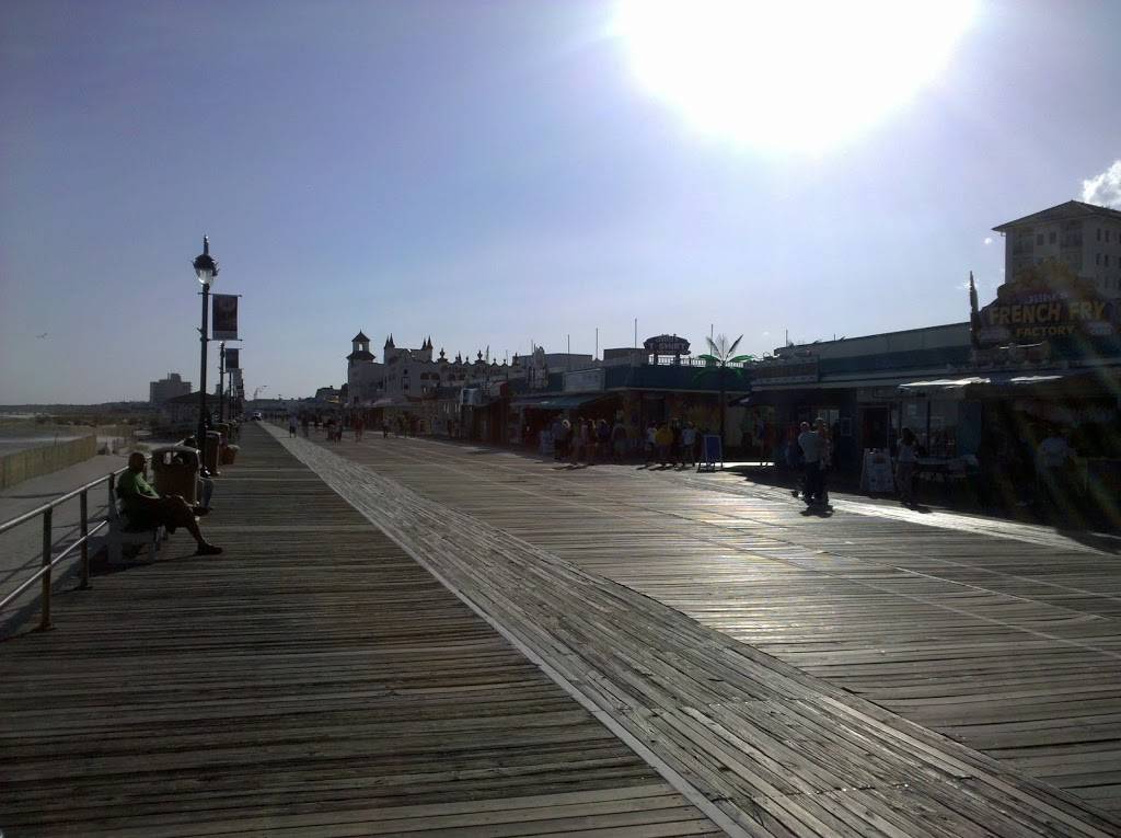 JiLLys French Fry Factory, LLC | restaurant | 1034 Boardwalk, Ocean City, NJ 08226, USA | 6093851234 OR +1 609-385-1234