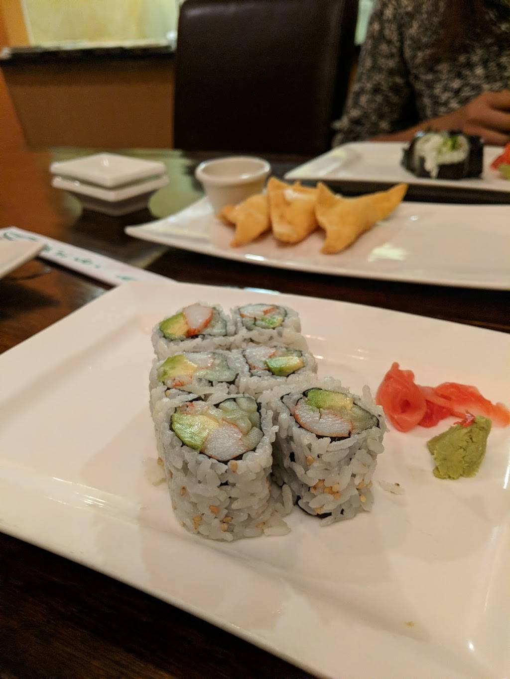 Yamato Sushi & Steak House | restaurant | 729 Hartford Pike, Dayville, CT 06241, USA | 8607740888 OR +1 860-774-0888