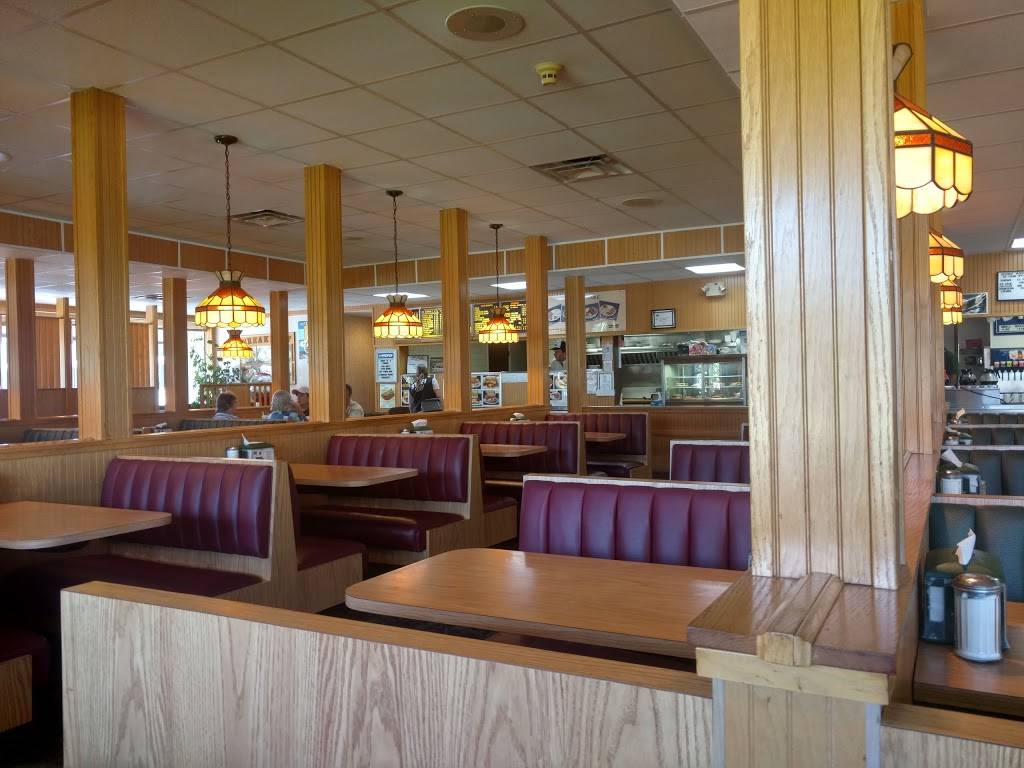 Mr. Burger | restaurant | 1750 44th St SE, Grand Rapids, MI 49508, USA | 6164558604 OR +1 616-455-8604