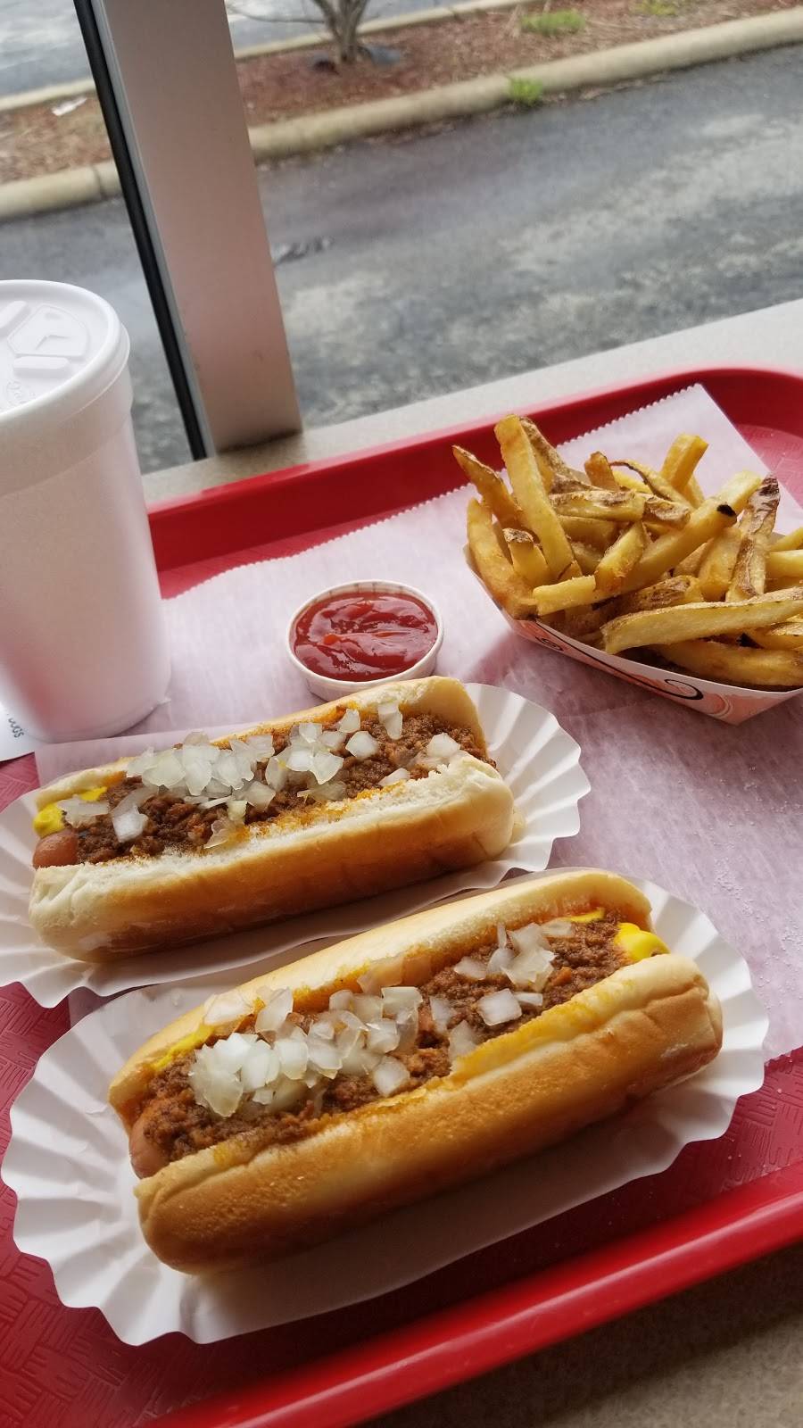 Jays Famous Hot Dogs | restaurant | 11748 Market St, North Lima, OH 44452, USA | 3305499145 OR +1 330-549-9145