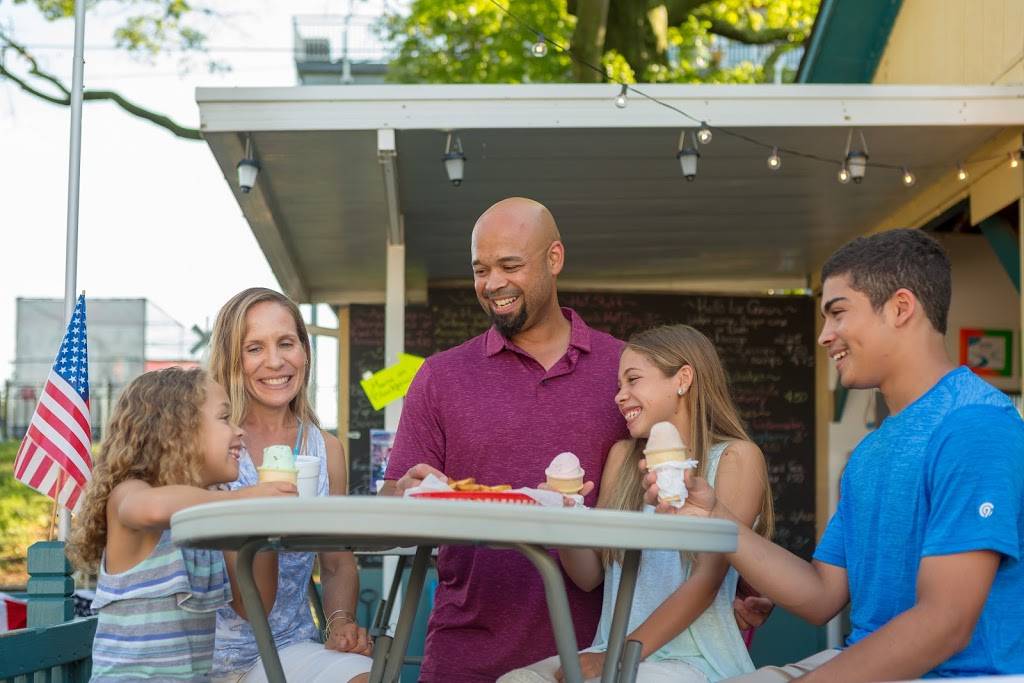 Cafe Huey | restaurant | 260 Championship Way, Harrisburg, PA 17101, USA | 7179713200 OR +1 717-971-3200