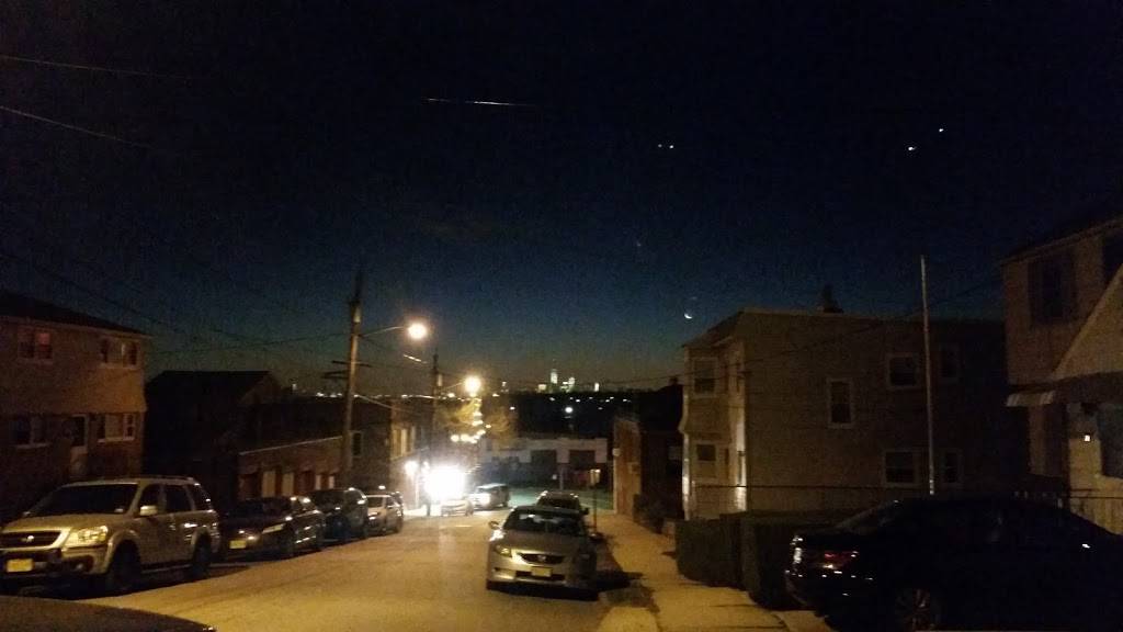 Walshs Deli & Liquors | restaurant | 53 Davis Ave, Kearny, NJ 07032, USA | 2019913555 OR +1 201-991-3555