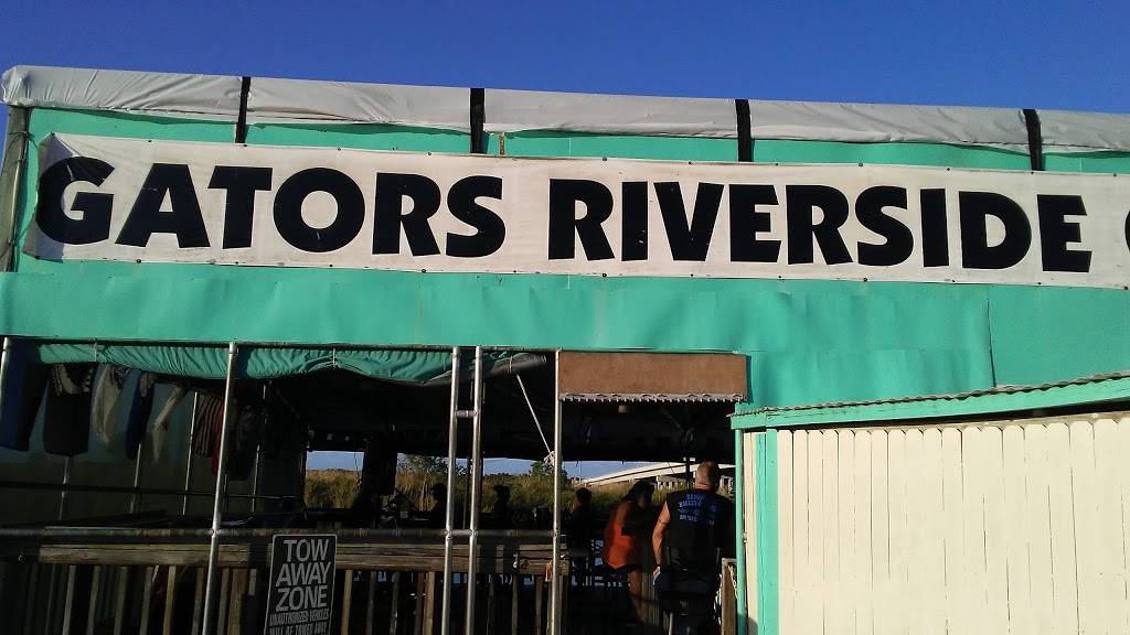 Gators Riverside Grille | restaurant | 4255 Peninsula Point, Sanford, FL 32771, USA | 4076889700 OR +1 407-688-9700