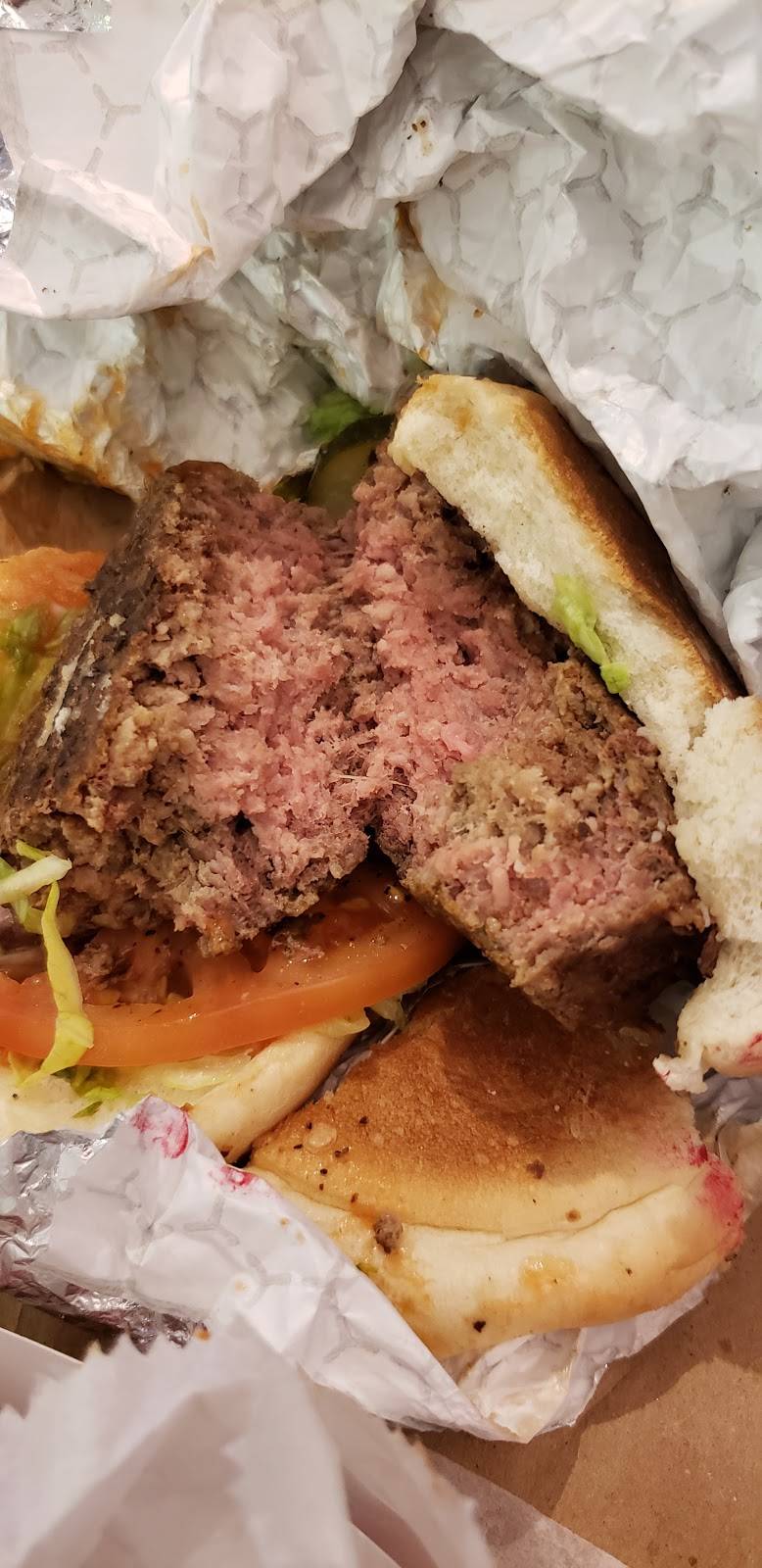 Cheeburger Cheeburger | restaurant | 6 Central Terminal Area, Jamaica, NY 11430, USA | 7186566210 OR +1 718-656-6210