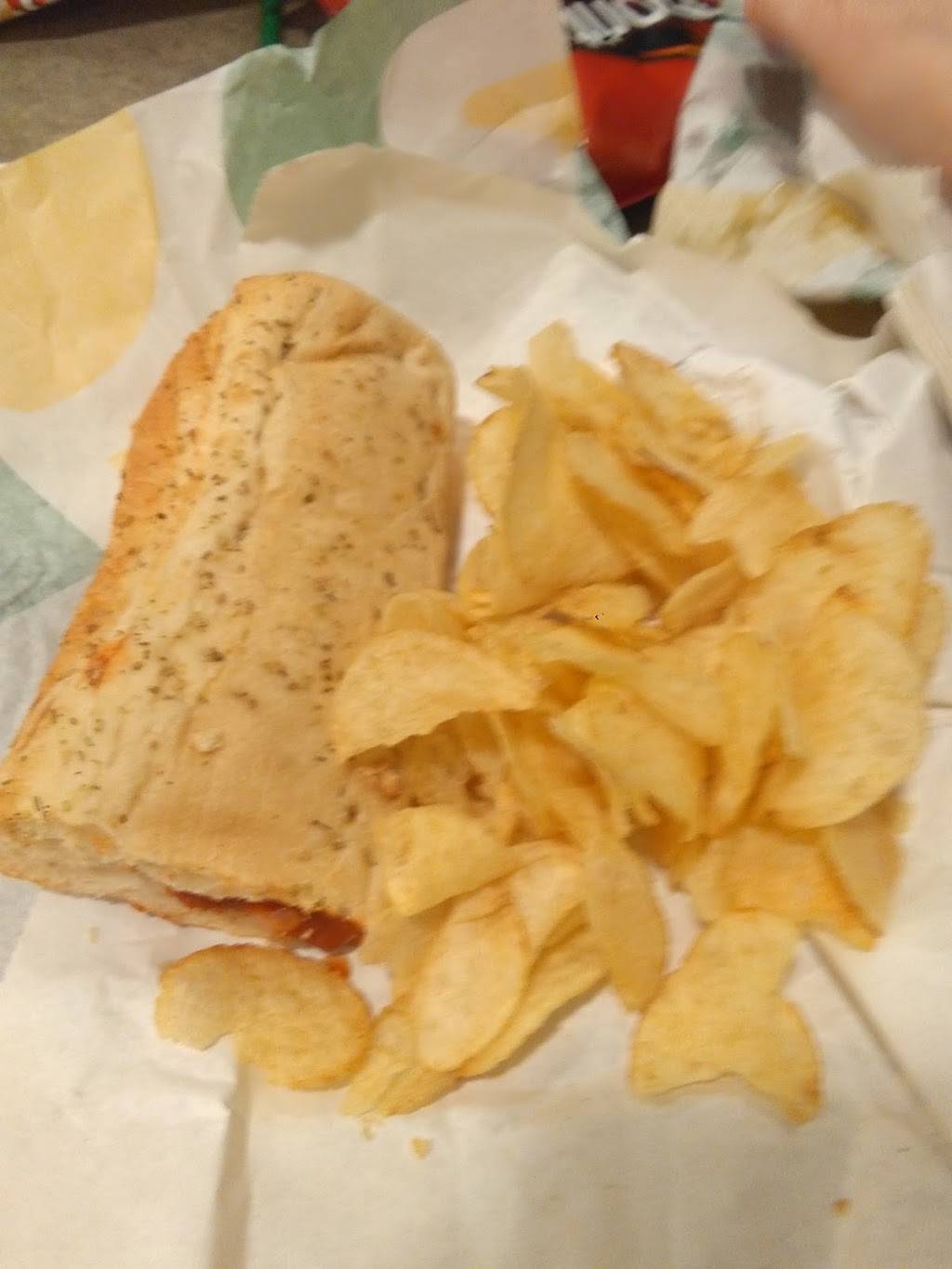 Subway | meal takeaway | 1907 Hwy 45 N, Columbus, MS 39701, USA | 6623275508 OR +1 662-327-5508