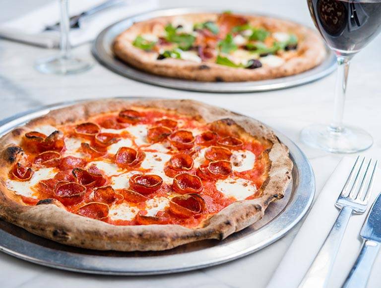 Naples Ristorante E Bar | restaurant | 1550 Disneyland Dr, Anaheim, CA 92802, USA | 7147766200 OR +1 714-776-6200