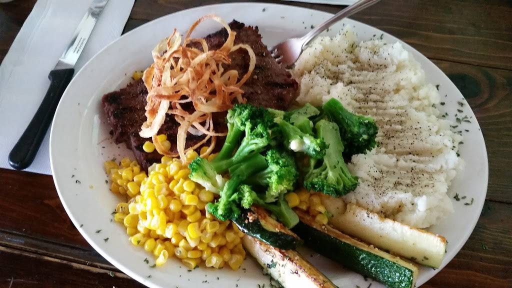 The Olde Ice House | restaurant | 1925 Lakehurst Rd, Buckhorn, ON K0L 1J0, Canada | 7056571131 OR +1 705-657-1131