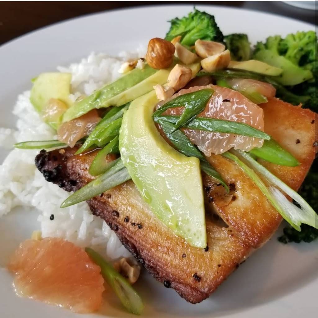 The Legend Classic Irvington Cafe | restaurant | 5614 E Washington St, Indianapolis, IN 46219, USA | 3175362028 OR +1 317-536-2028