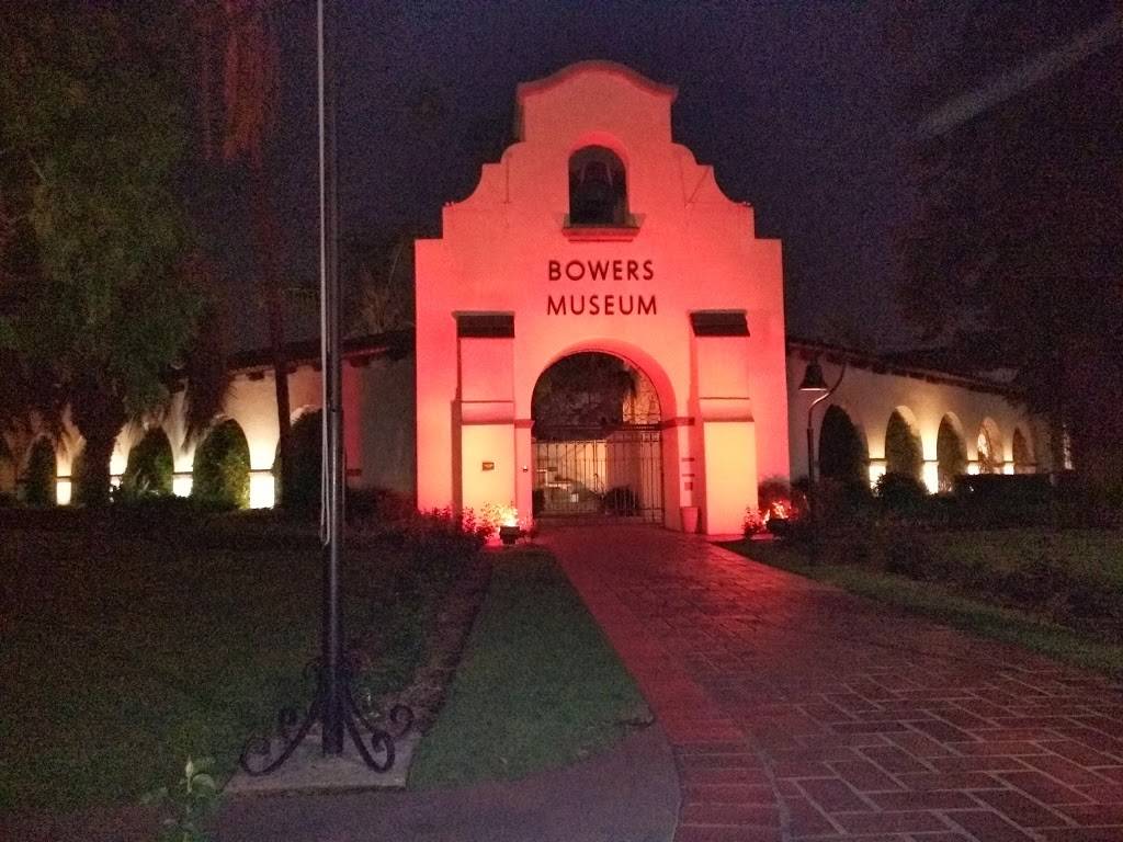 El Pollo Loco | restaurant | 1909 N Main St, Santa Ana, CA 92706, USA | 7146670413 OR +1 714-667-0413