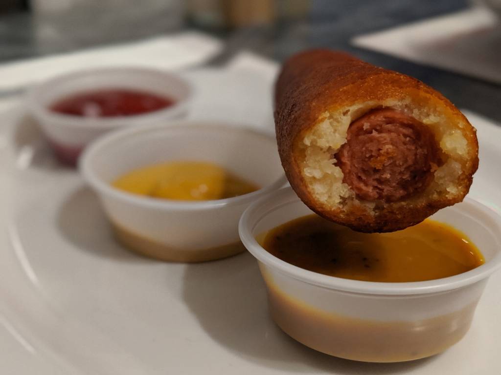 Ti-Jean | restaurant | 64a Boulevard Saint-Raymond, Gatineau, QC J8Y 1S2, Canada | 8195256333 OR +1 819-525-6333