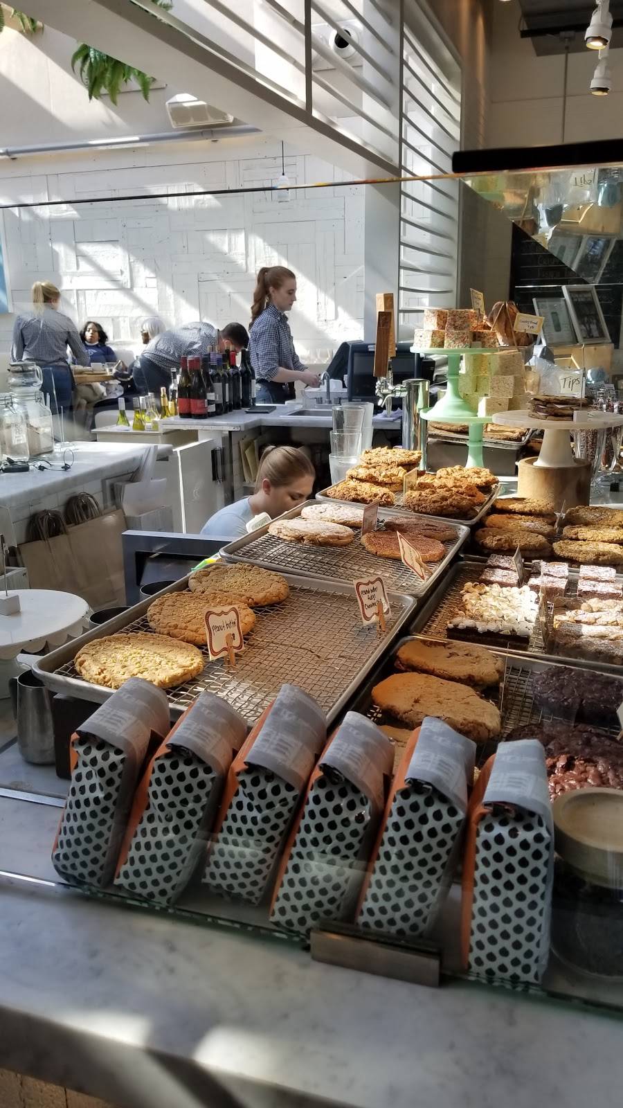 Stella Barra Pizzeria | meal takeaway | 1954 N Halsted St, Chicago, IL 60614, USA | 7736344101 OR +1 773-634-4101