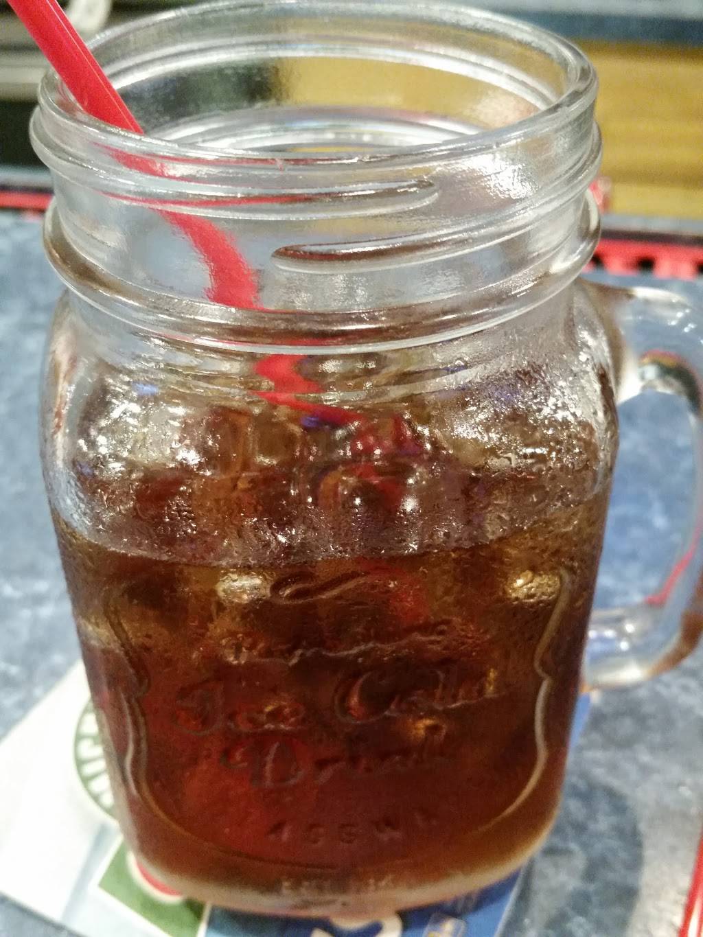 Missys Little Grass Shack | restaurant | 100 E Michigan Ave, Grass Lake, MI 49240, USA | 5175229949 OR +1 517-522-9949