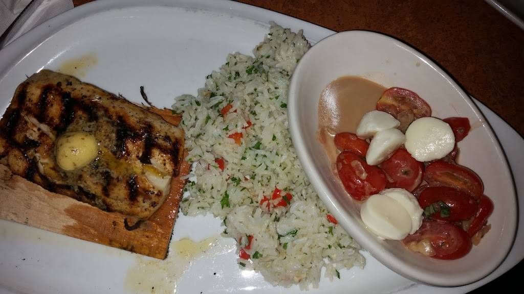 TGI Fridays | restaurant | 23 Crystal Run Crossing, Middletown, NY 10941, USA | 8456929070 OR +1 845-692-9070