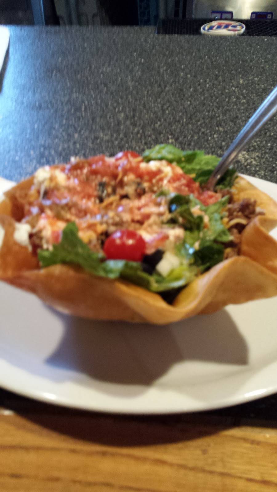 FLUME CREEK FAMILY GRILL | restaurant | 140 E Randolph St, Rosholt, WI 54473, USA | 7156777183 OR +1 715-677-7183