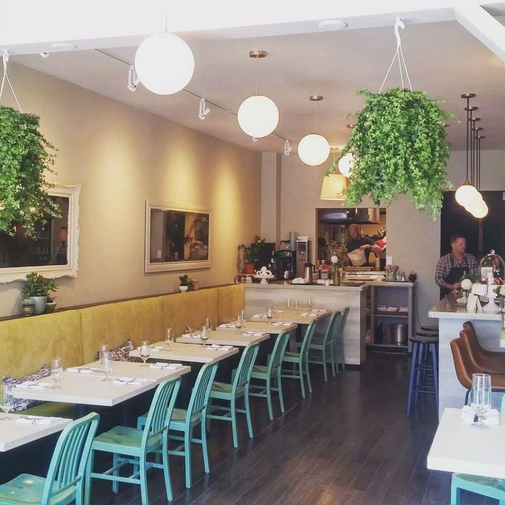 City Betty | restaurant | 1352 Danforth Ave, Toronto, ON M4J 1M9, Canada | 6472713949 OR +1 647-271-3949