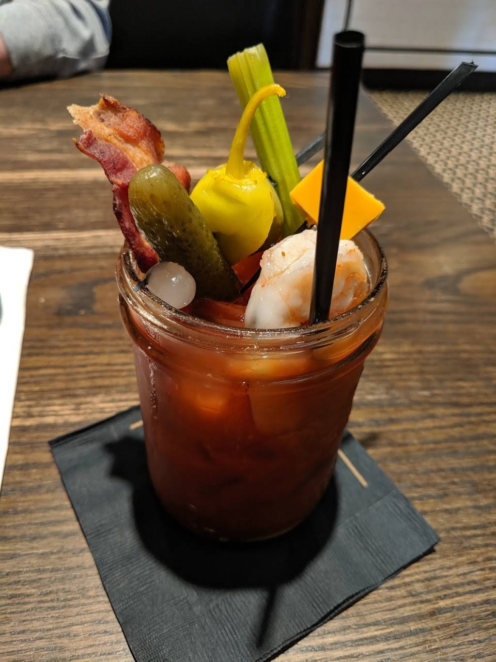 Reds Kitchen and Tavern | restaurant | 131 Newbury St, Peabody, MA 01960, USA | 9785317337 OR +1 978-531-7337