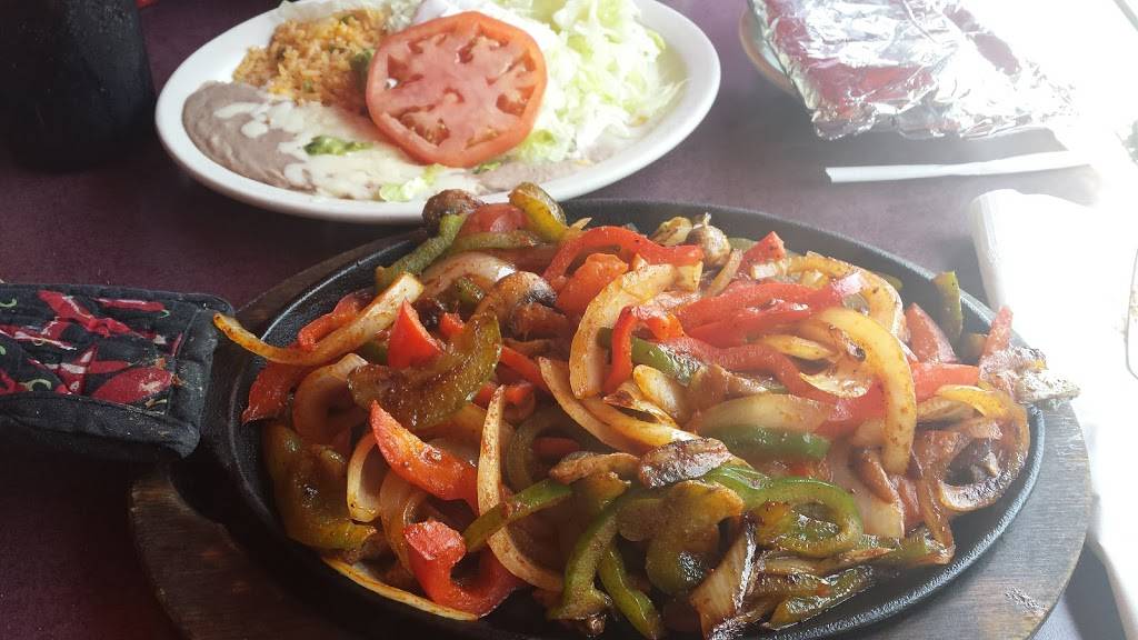 Cazadores | restaurant | 1701 N Main St, Suffolk, VA 23434, USA | 7579239440 OR +1 757-923-9440