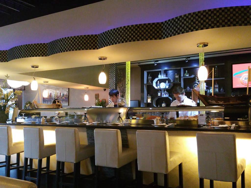 Woow Sushi | restaurant | 780 S Randall Rd, Algonquin, IL 60102, USA | 8474585211 OR +1 847-458-5211