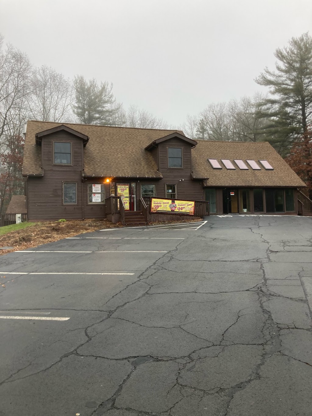 Pike Pizza & Grill | restaurant | 1820 PA-739, Dingmans Ferry, PA 18328, USA | 5708289990 OR +1 570-828-9990