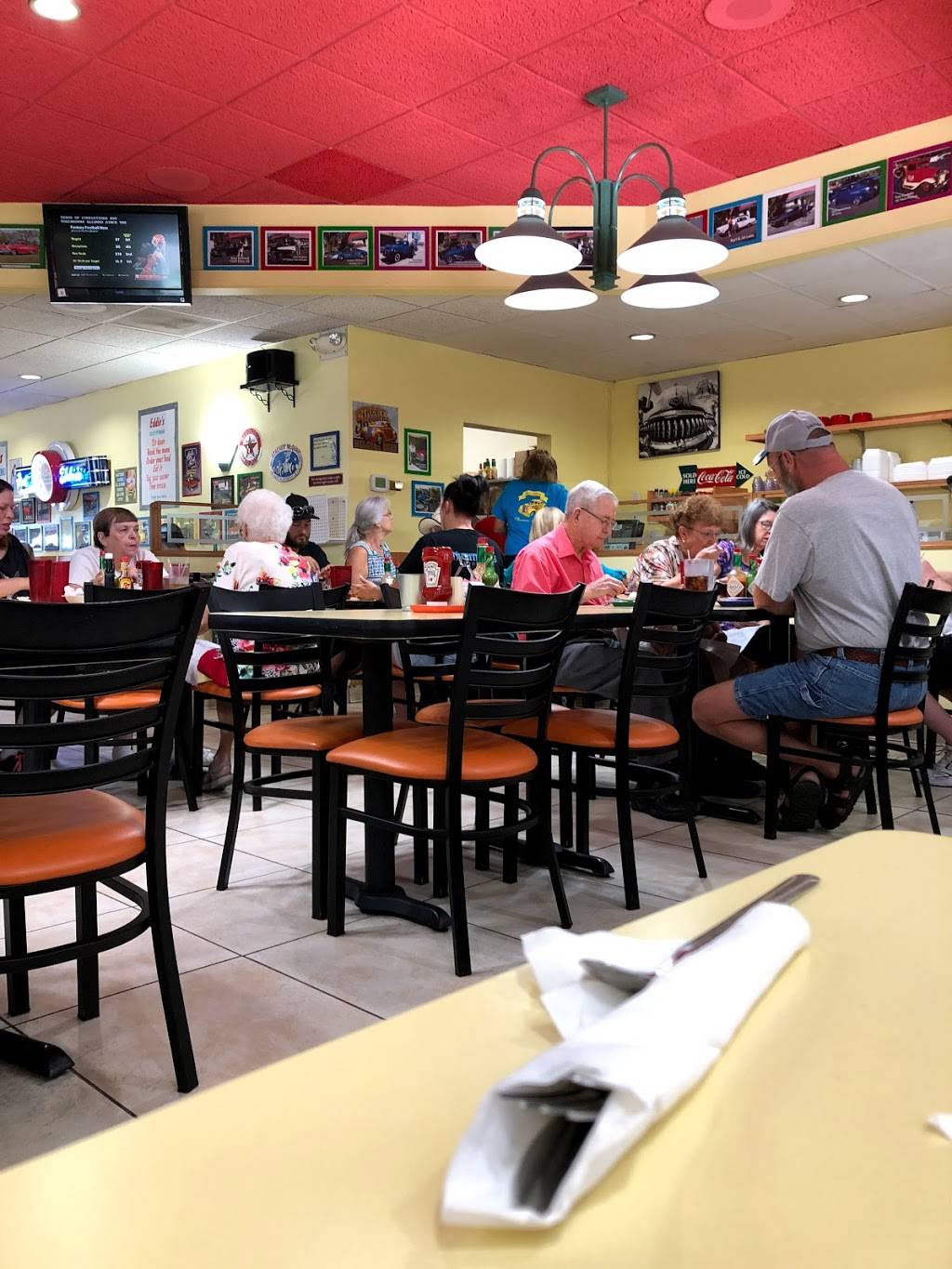 Fast Eddies Diner | restaurant | 17017 N 33rd Ave, Phoenix, AZ 85053, USA | 6029385688 OR +1 602-938-5688