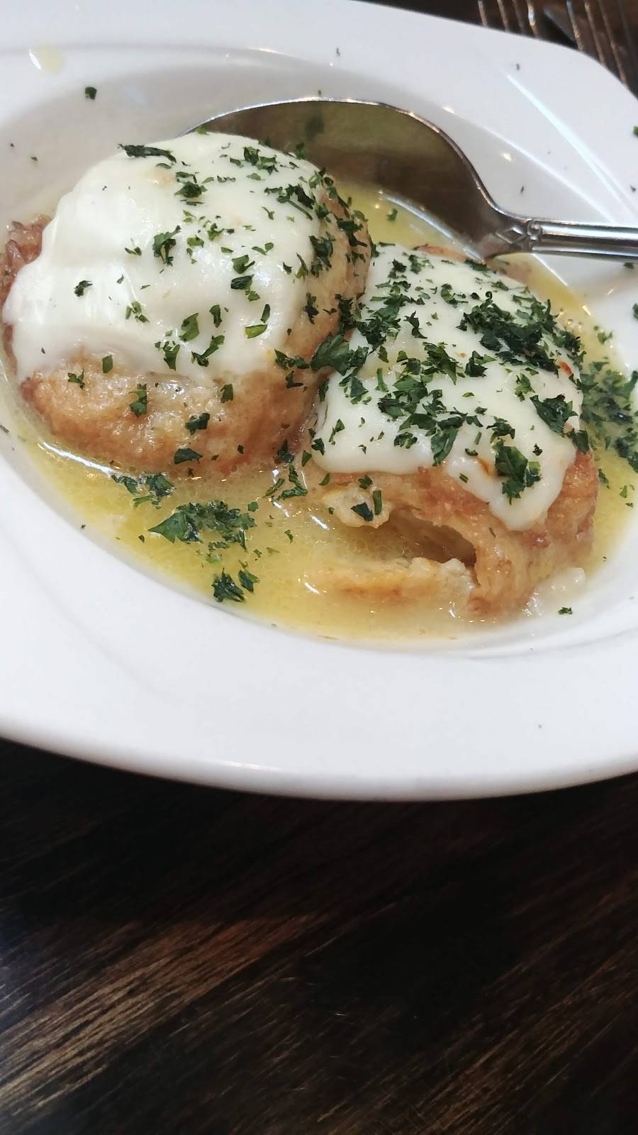 Marios | restaurant | 60 Shaker Rd, East Longmeadow, MA 01028, USA | 4132242295 OR +1 413-224-2295