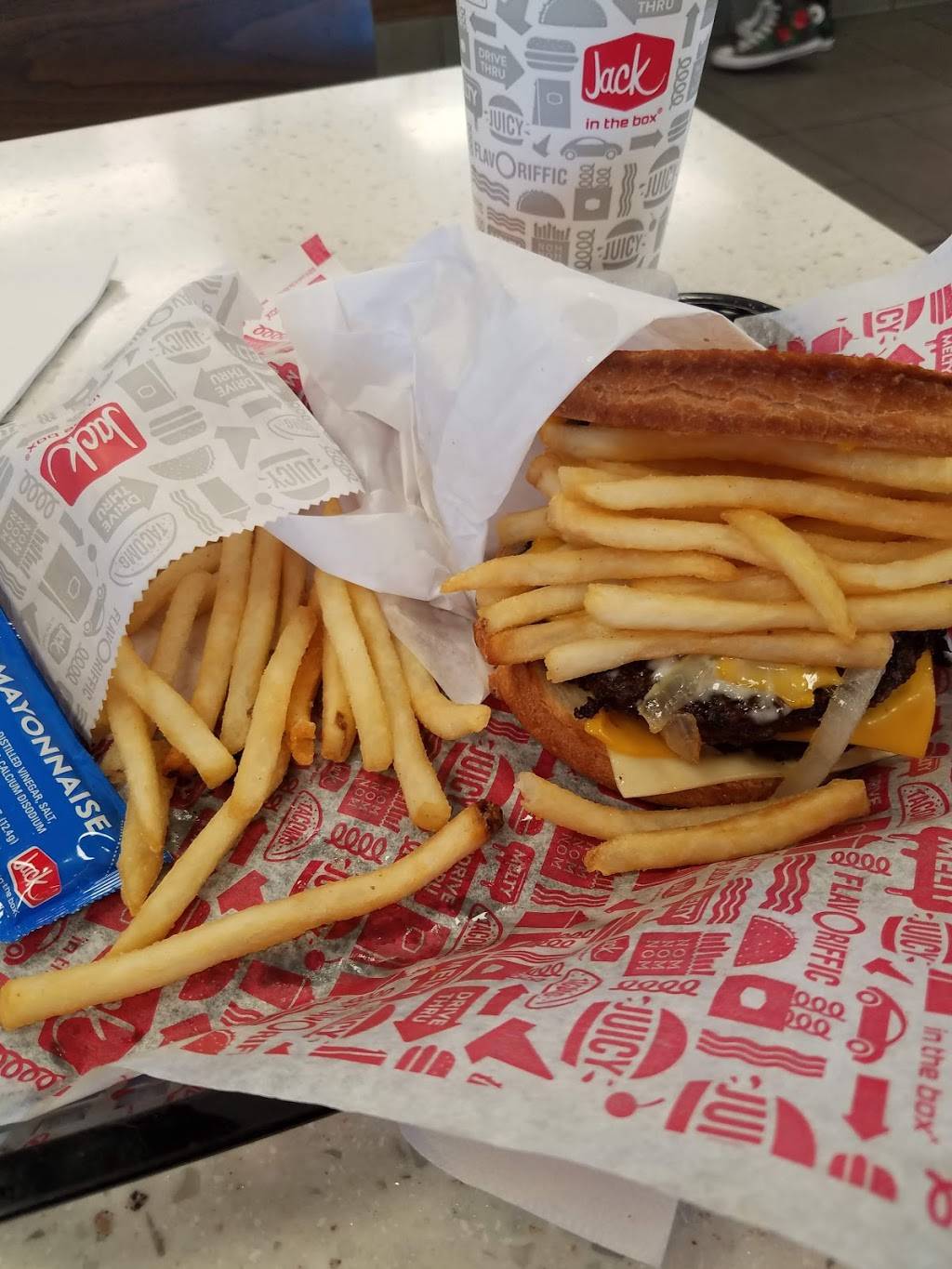 Jack in the Box | restaurant | 2440 W Thomas Rd, Phoenix, AZ 85015, USA | 6022567223 OR +1 602-256-7223