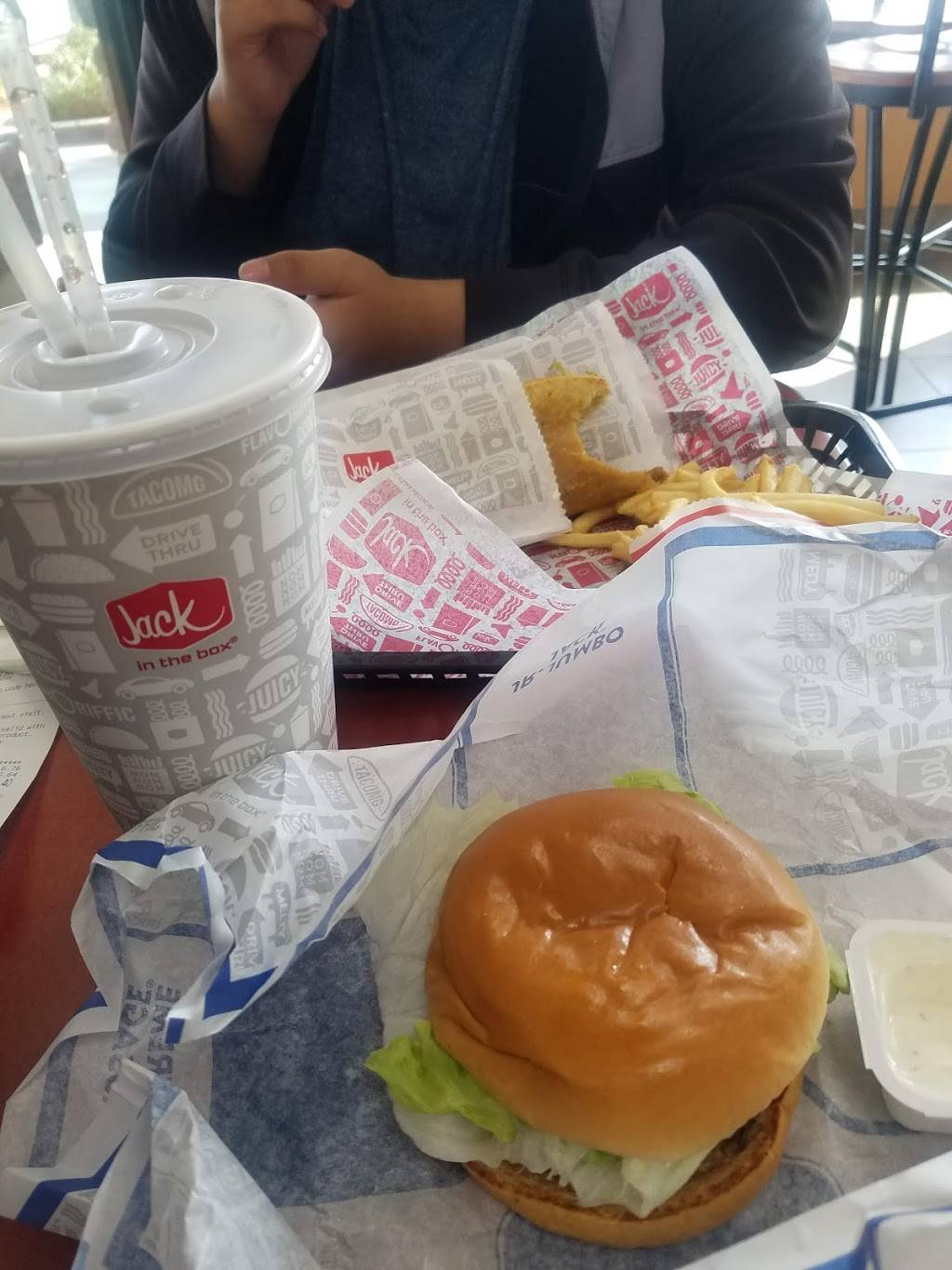 Jack in the Box | restaurant | 14304 Amar Rd, La Puente, CA 91744, USA | 6269187569 OR +1 626-918-7569