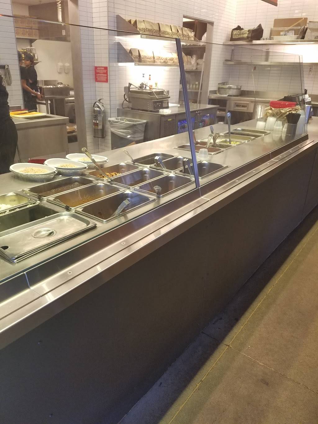 Chipotle Mexican Grill | restaurant | 2391 N Hwy 67, Florissant, MO 63033, USA | 3142815692 OR +1 314-281-5692