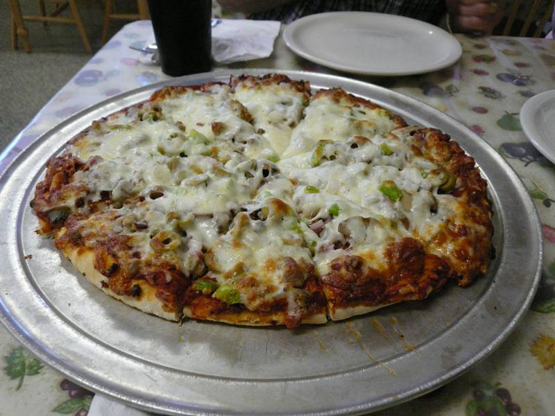 Stroh Pizza and More | restaurant | 4285 S 1175 E, Hudson, IN 46747, USA | 2603512600 OR +1 260-351-2600