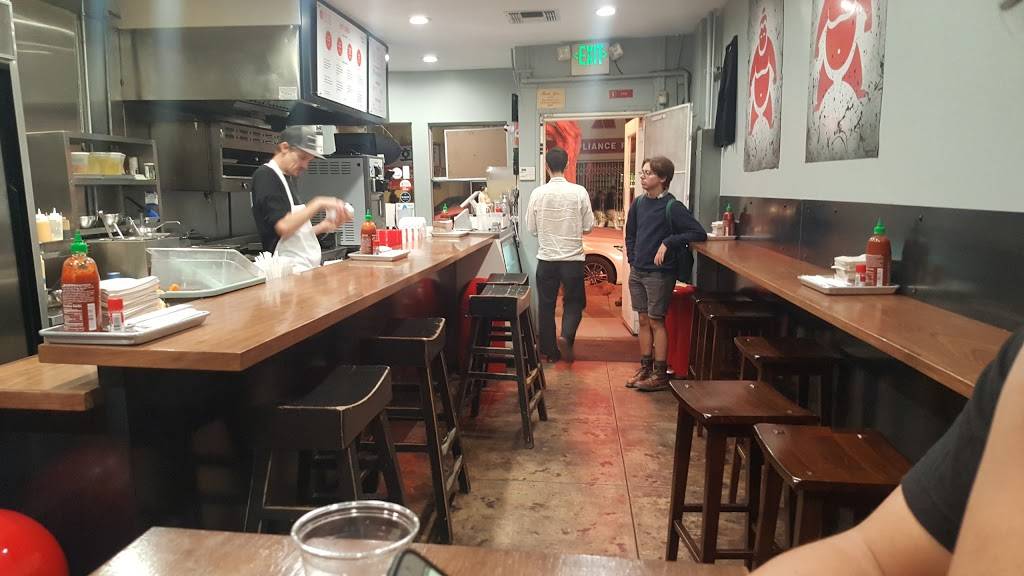 Sumo Dog | restaurant | 1315 3rd Street Promenade, Santa Monica, CA 90401, USA | 3103195380 OR +1 310-319-5380