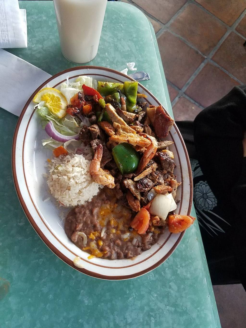 Ostioneria Bahia Mexican & Seafood | restaurant | 144 S Tustin St, Orange, CA 92866, USA | 7149972010 OR +1 714-997-2010