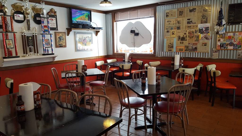 Bone Daddys BBQ | restaurant | 1900 S Saginaw Rd, Midland, MI 48640, USA | 9894962266 OR +1 989-496-2266