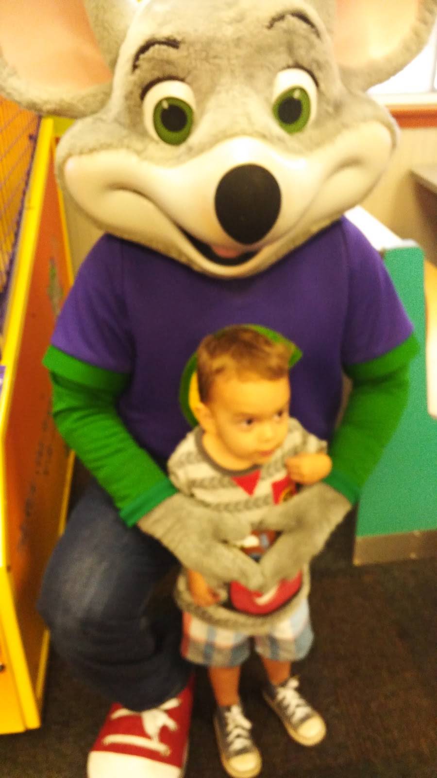 Chuck E. Cheeses | restaurant | 11735 Bandera Rd, San Antonio, TX 78250, USA | 2105092455 OR +1 210-509-2455