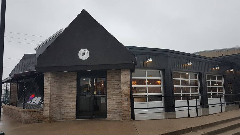 Burger Rebellion | restaurant | 1326 London Rd, Sarnia, ON N7S 1P7, Canada | 5197040293 OR +1 519-704-0293