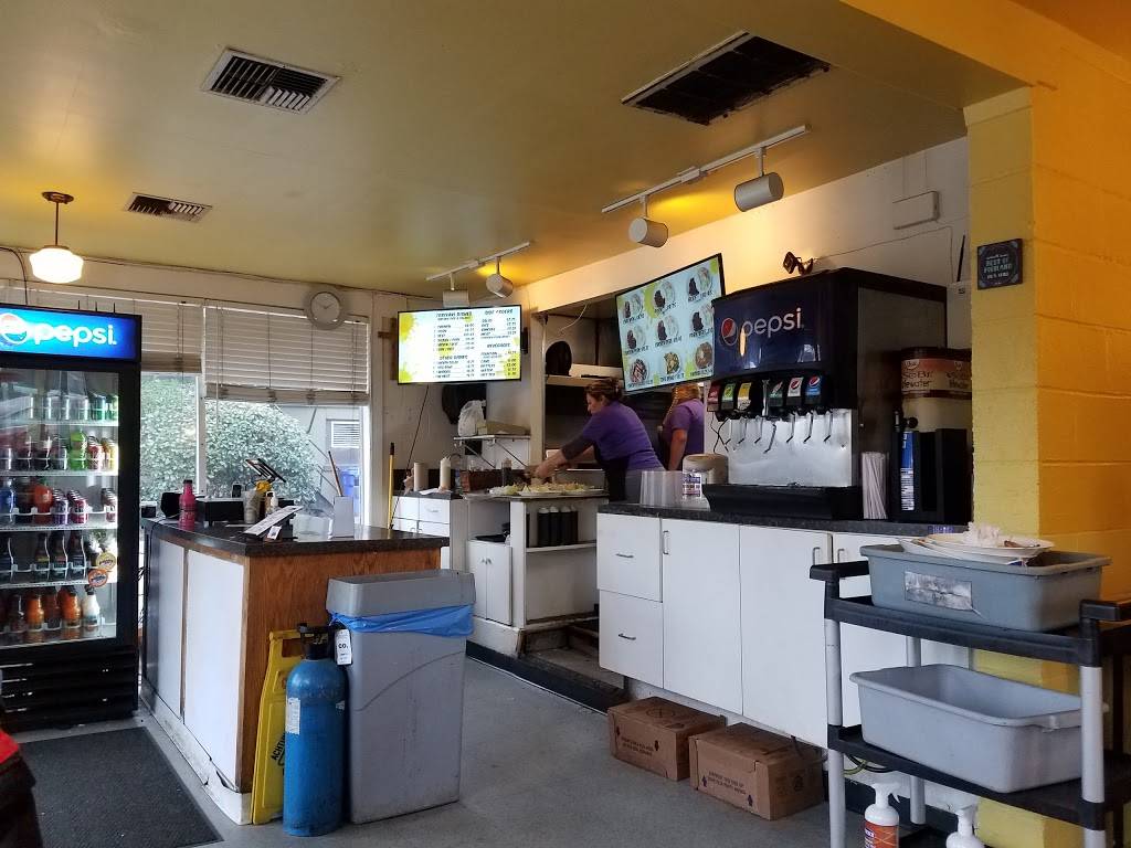 Dus Grill | restaurant | 5365 NE Sandy Blvd, Portland, OR 97213, USA | 5032841773 OR +1 503-284-1773