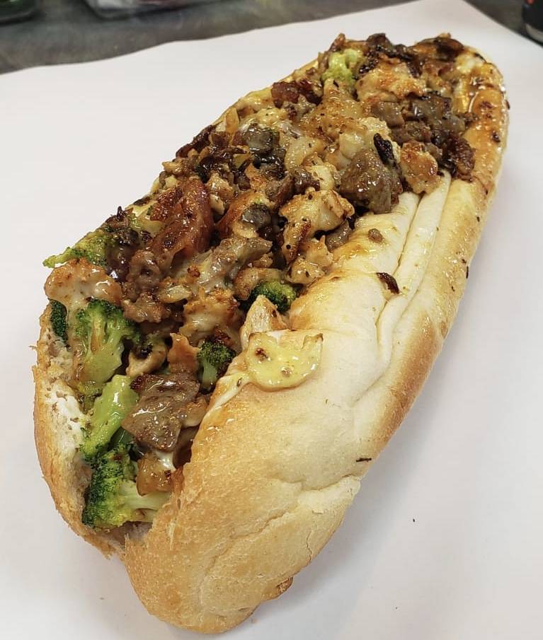 Outrageous subs and salads | restaurant | 8752sw, SW 40th St, Miami, FL 33165, USA | 3055526533 OR +1 305-552-6533
