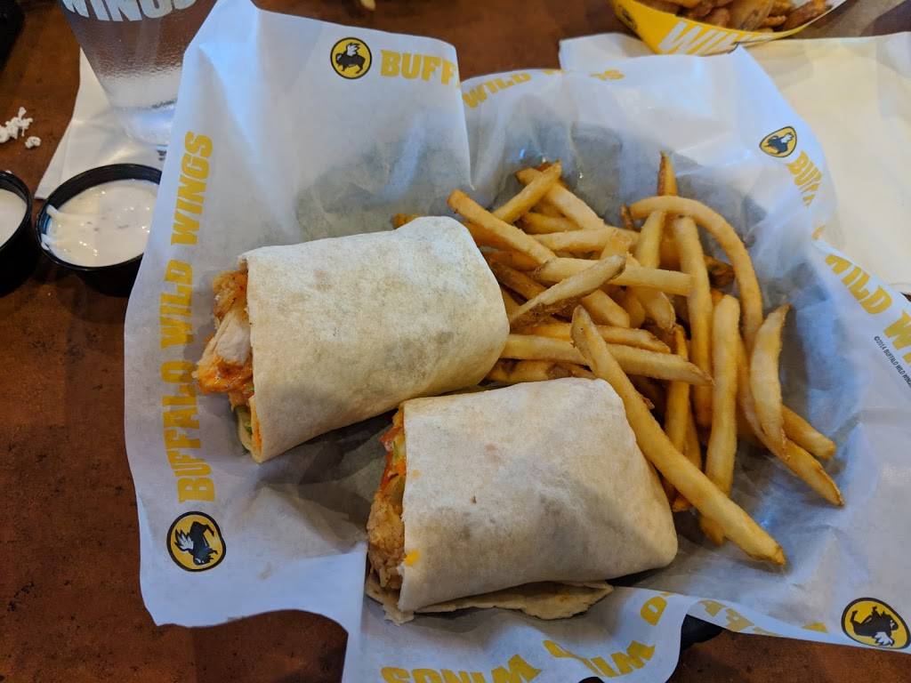 Buffalo Wild Wings | restaurant | 6314 E Pacific Coast Hwy, Long Beach, CA 90803, USA | 5624933458 OR +1 562-493-3458