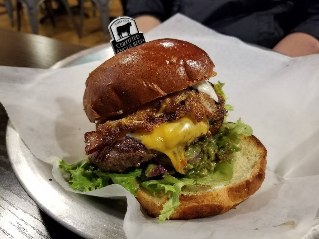 Blvd Brgr Company | restaurant | 2145 Ventura Blvd, Camarillo, CA 93010, USA | 8053899200 OR +1 805-389-9200