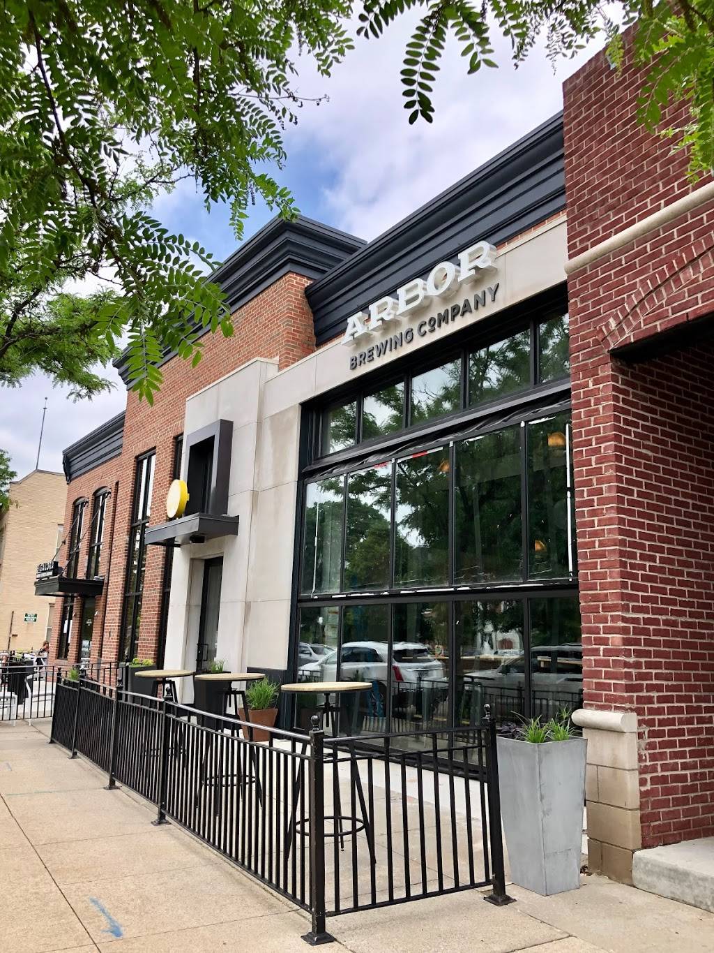 Arbor Brewing Plymouth Taproom | restaurant | 777 W Ann Arbor Trail, Plymouth, MI 48170, USA | 7342336201 OR +1 734-233-6201