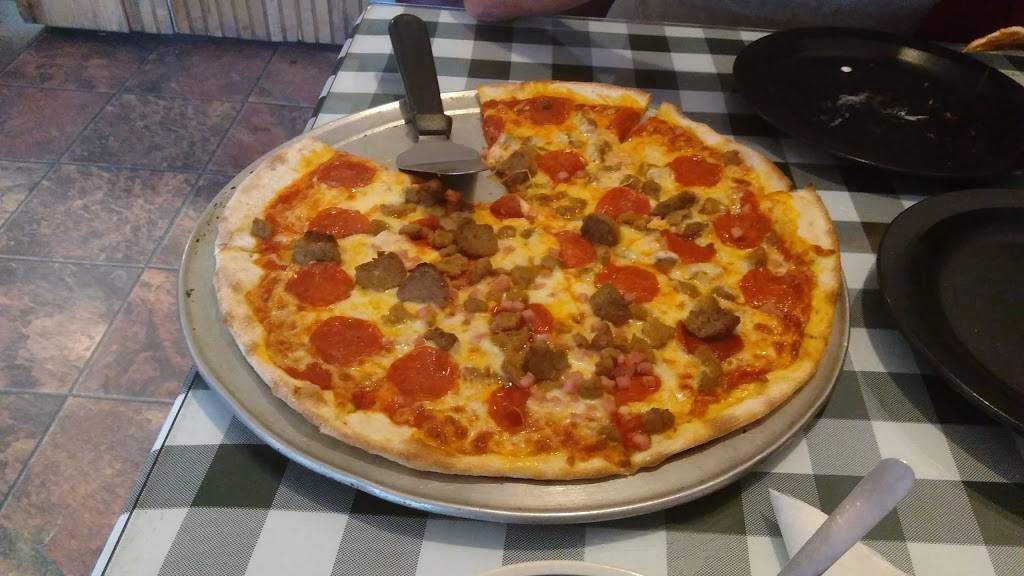 Teammates Pizza | restaurant | 310 W Main St, Mountain City, TN 37683, USA | 4237271022 OR +1 423-727-1022