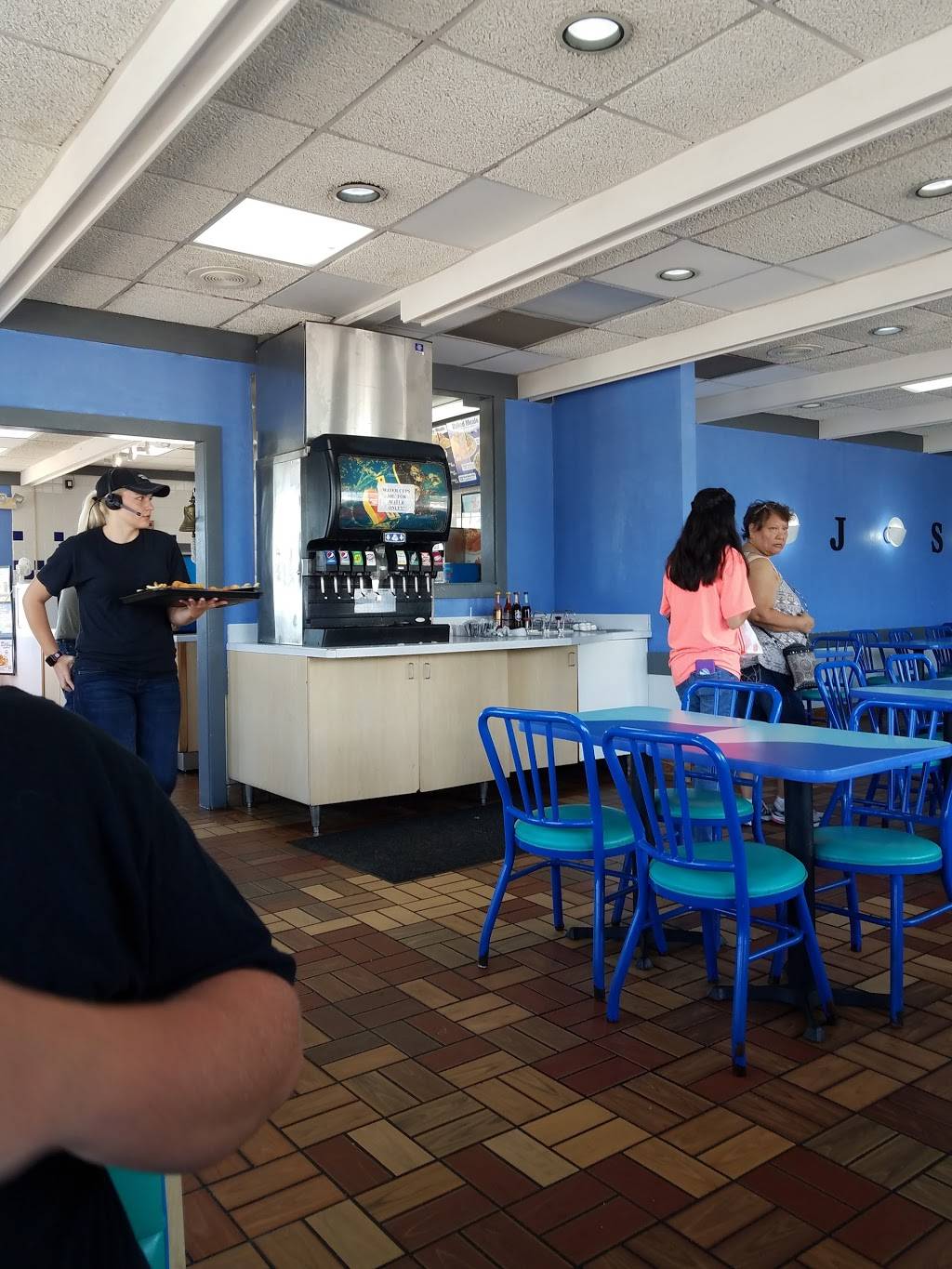 Long John Silvers | restaurant | 1520 W Henderson St, Cleburne, TX 76033, USA | 8175067549 OR +1 817-506-7549