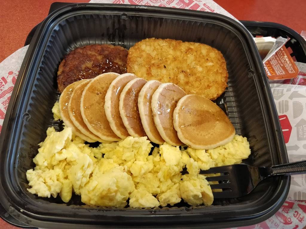 Jack in the Box | restaurant | 17600 Bellflower Blvd, Bellflower, CA 90706, USA | 5629206733 OR +1 562-920-6733