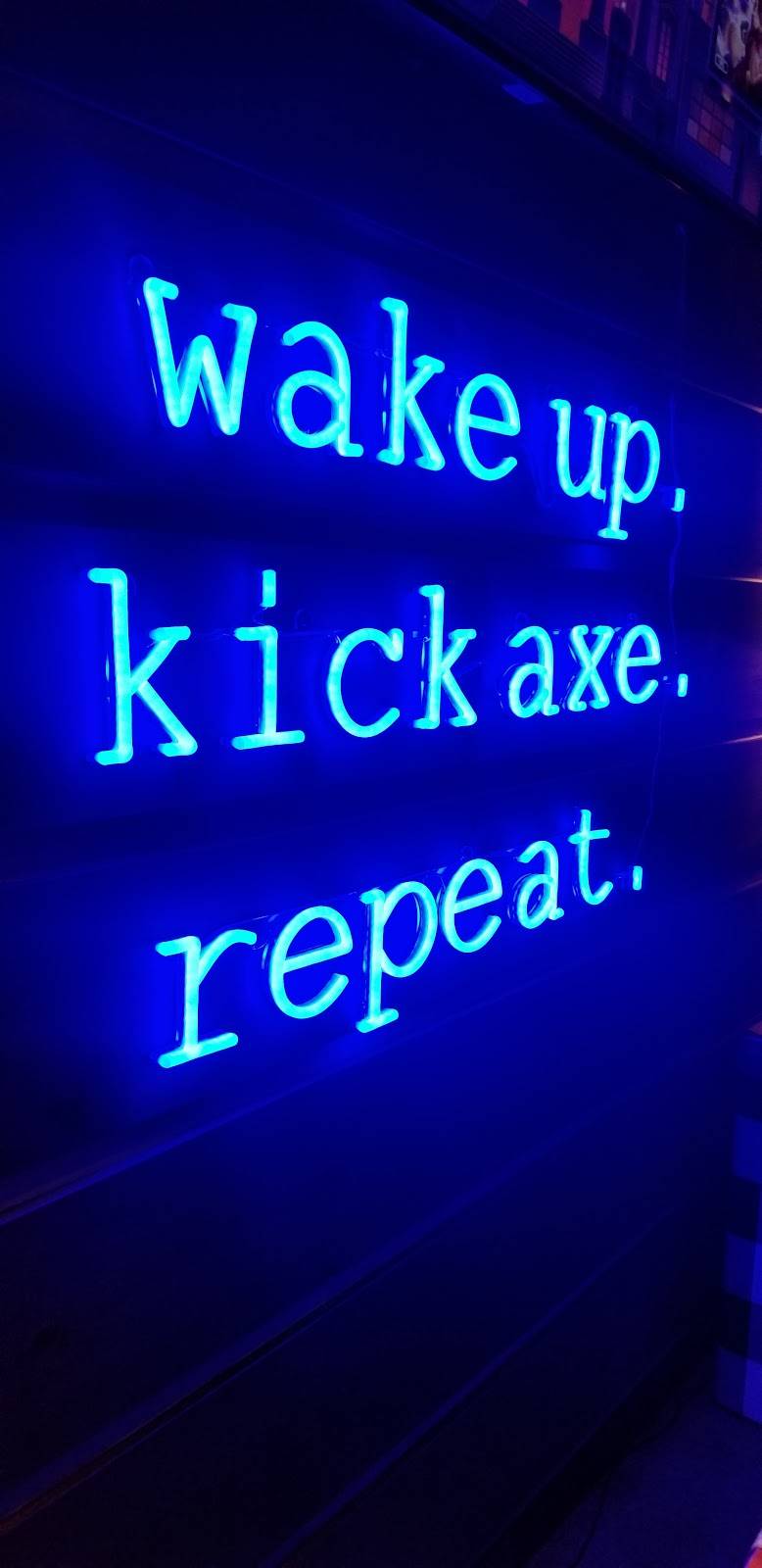 Kick Axe Throwing DC | restaurant | 1401 Okie St NE Suite 101, Washington, DC 20002, USA | 8334542529 OR +1 833-454-2529